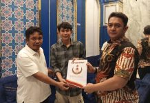 PERISAI SI Sulteng Terima SK, Aditya Yusma Perdana Serahkan Langsung ke Muh Tawwab