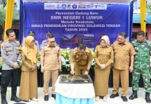 Gubernur Anwar Hafid Resmikan Gedung Baru SMK Negeri 1 Luwuk