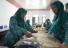 IMIP Dorong Kreatifitas Warga Lokal Melalui Pemanfaatan Ekonomi Hijau Pembuatan Ecoprint