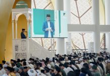 Gubernur Bangun Semangat Perjuangan dan Persatuan dari Mimbar Idul Fitri