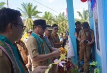 Bupati Delis Resmikan Gedung Baru Pustu dan SDN di Desa Bimor Jaya