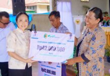 Buka Kegiatan Lomba Desa di Desa Tabarano, Bupati Delis Serahkan Santunan BPJS Ketenagakerjaan