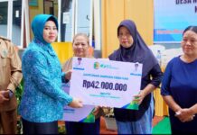 Buka Kegiatan Lomba Desa di Kecamatan Petasia Barat, Wabup Djira Serahkan Santunan BPJS Ketenagakerjaan