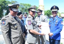 Jadi Inspektur Upacara HUT Damkar dan Satpol PP, Gubernur: Tingkatkan Kapasitas dan Kualitas Layanan untuk Rakyat