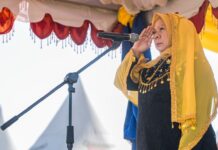 Pimpin Upacara HUT ke-18 Sigi, Wagub Reny Lamadjido Ajak Masyarakat Perkuat Persatuan dan Percepat Pembangunan