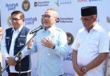 Rembuk Tani di Sigi, Gubernur Anwar Hafid dan Menko Pangan Zulkifli Hasan Serahkan Bantuan 3 Ton Pupuk