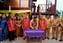 Bupati Delis Resmikan Gedung PAUD dan Rumah Adat Desa Mora