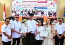 Tingkatkan Daya Saing SDM Lokal, Bupati Delis Resmi Tutup Pelatihan Bahasa Mandarin