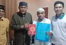 Haru dan Bahagia Mengiringi Keluarga Mengi Asal Pedalaman Wana Tojo Setelah Menjadi Mualaf
