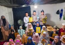 Polsek Bungku Selatan Salurkan Al-Qur’an Kepada Pondok Pesantren Bustanul Muhsinin