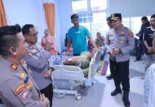 Jenguk Korban Bentrok Matarape, Kapolres Morowali: Proses Perkara Sesuai Ketentuan Hukum