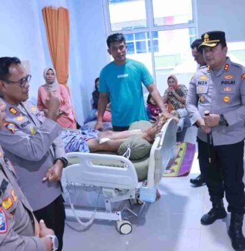 Jenguk Korban Bentrok Matarape, Kapolres Morowali: Proses Perkara Sesuai Ketentuan Hukum