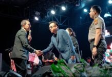 Ribuan warga jemaat ikuti KKR HUT Morut ke-13, Bupati Delis: Momen Keagamaan Ini Sebagai Ungkapan Rasa Syukur